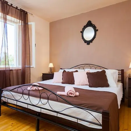 House Frankica